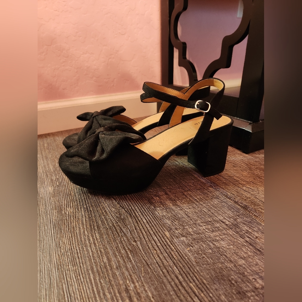 Torrid Heels Size 11.5WW Strappy Velvet with Bow Accent, Womans High Heels